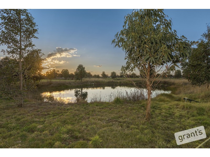 370 Five Mile Road, Pakenham South VIC 3810