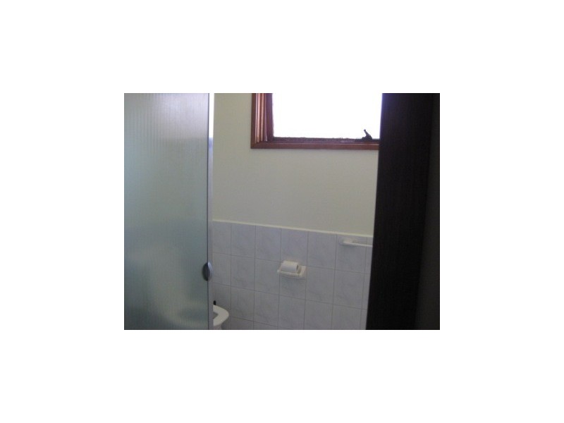 42 Spring Valley Drive, Clayton South VIC 3169