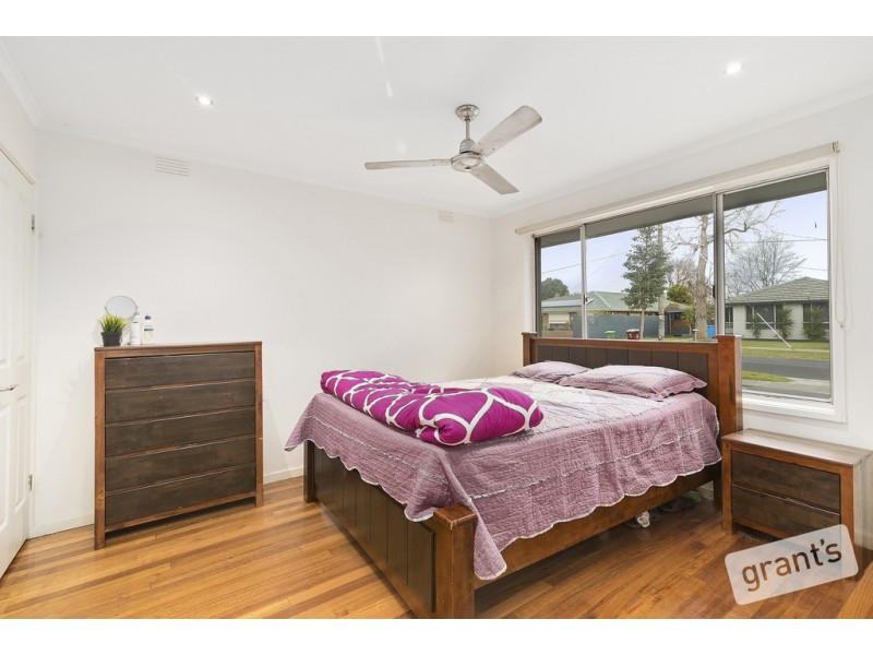 13 Campbell Parade, Cranbourne VIC 3977