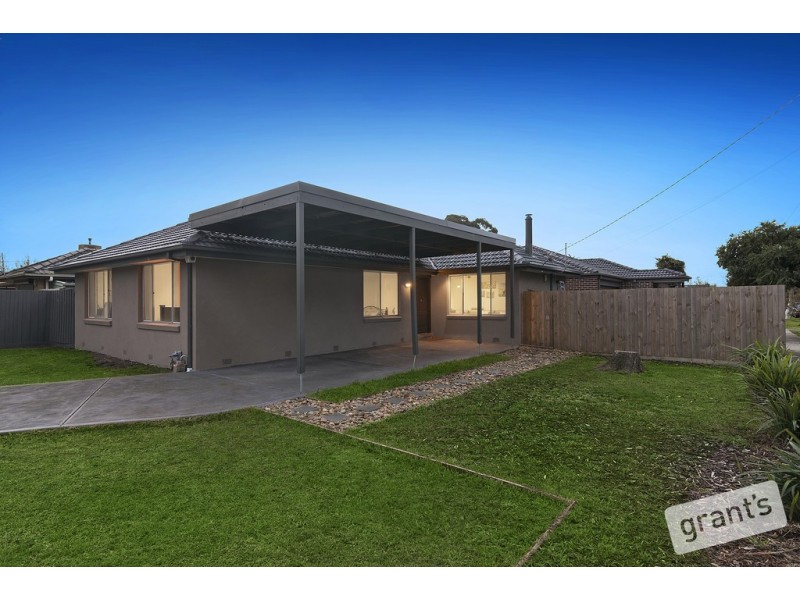 13 Campbell Parade, Cranbourne VIC 3977