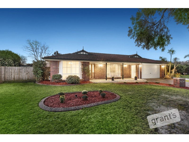 2 Jan Maree Court, Pakenham VIC 3810