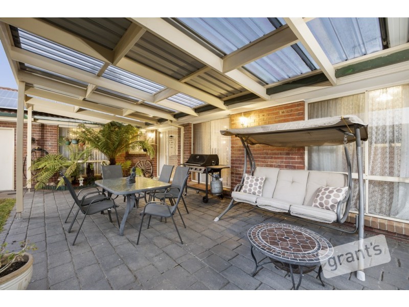 2 Jan Maree Court, Pakenham VIC 3810