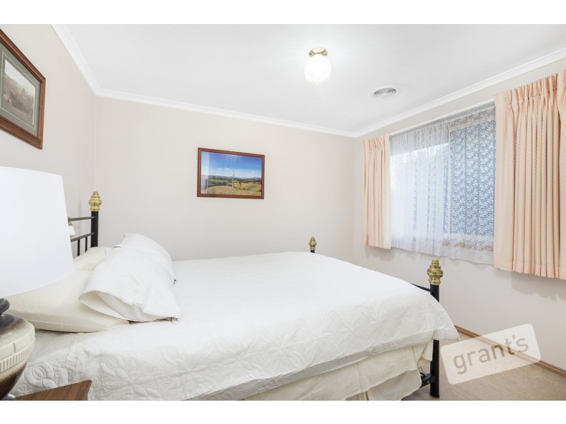 2 Jan Maree Court, Pakenham VIC 3810