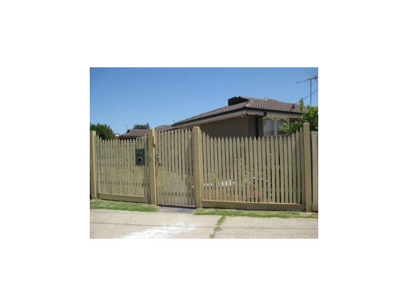 2 Tintern Drive, Springvale South VIC 3172