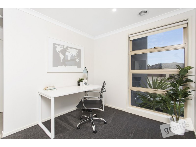 82 Gallery Way, Pakenham VIC 3810
