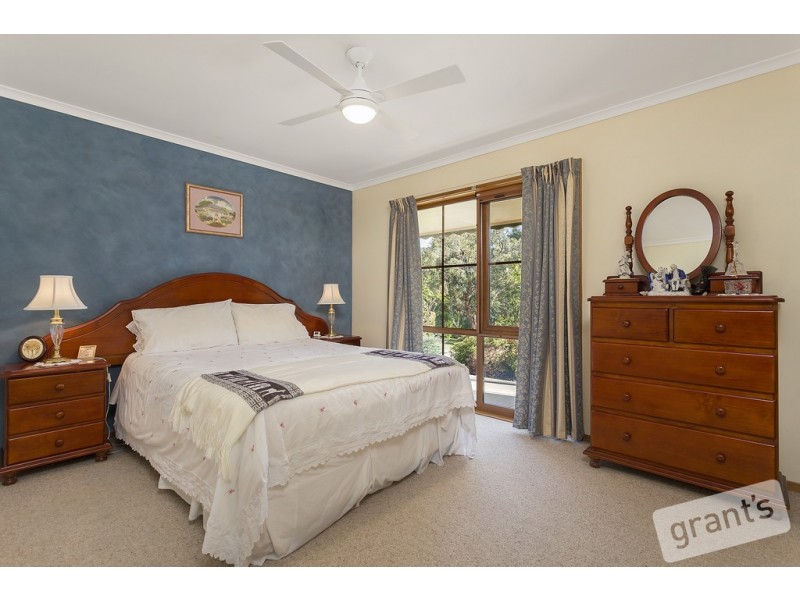 22 Manoora Road, Maryknoll VIC 3812