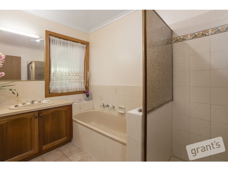 22 Manoora Road, Maryknoll VIC 3812