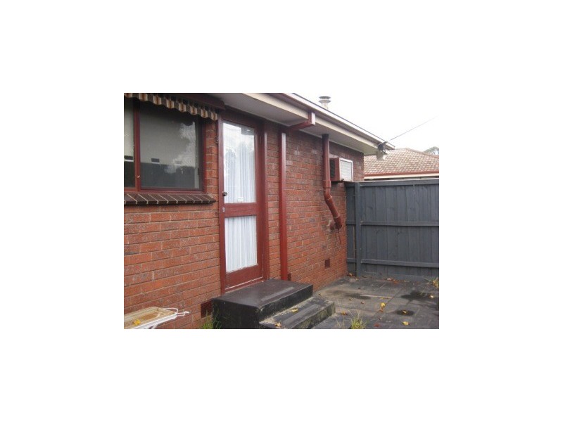 2/33-35 Hillside Street, Springvale VIC 3171