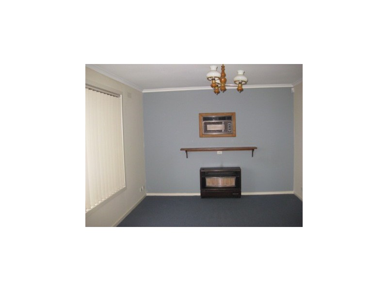 2/33-35 Hillside Street, Springvale VIC 3171