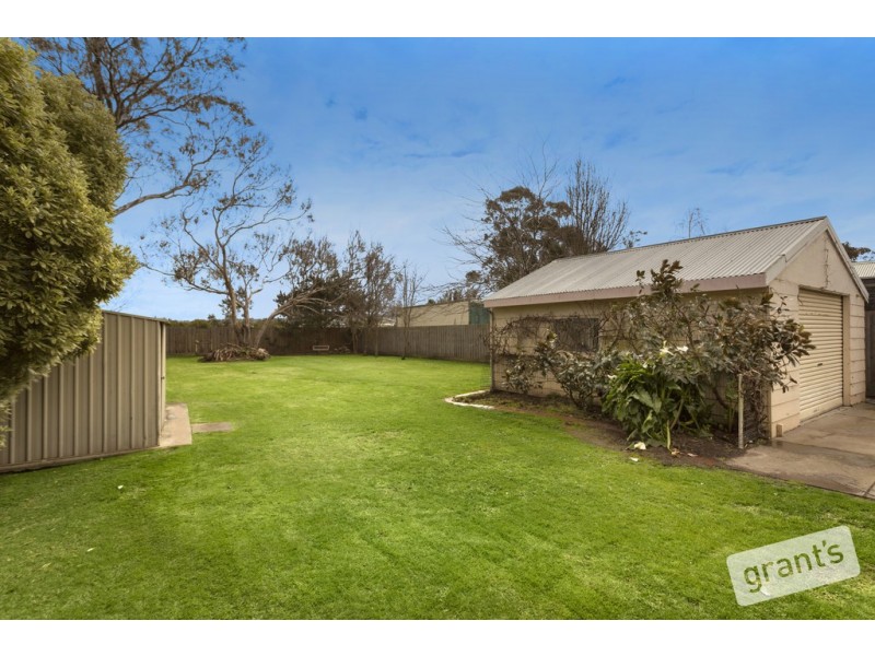 22 Station Street, Officer VIC 3809