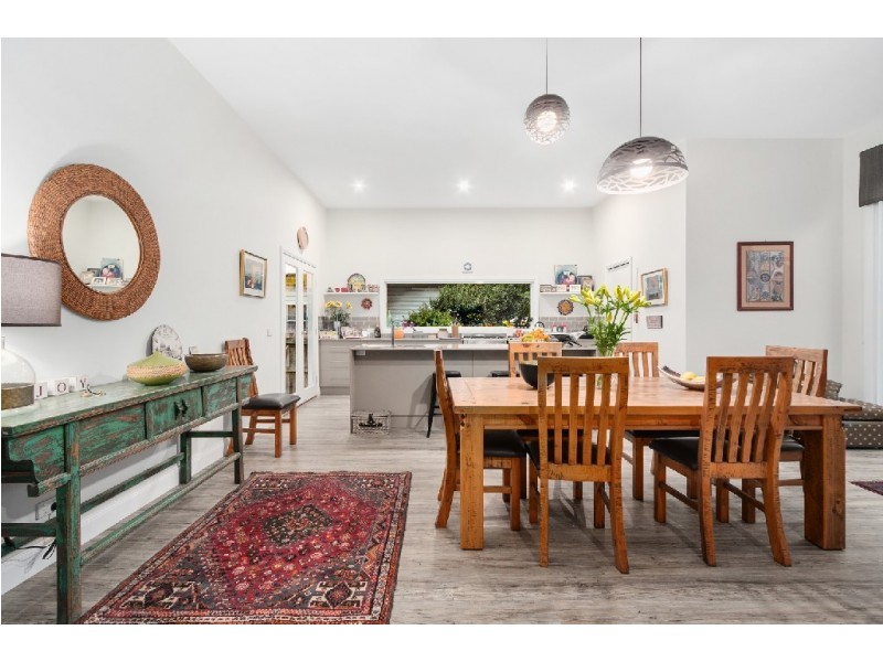 12 Hopetoun Road, Drouin VIC 3818