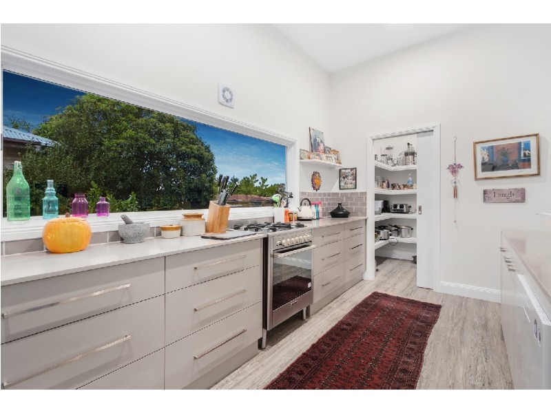 12 Hopetoun Road, Drouin VIC 3818