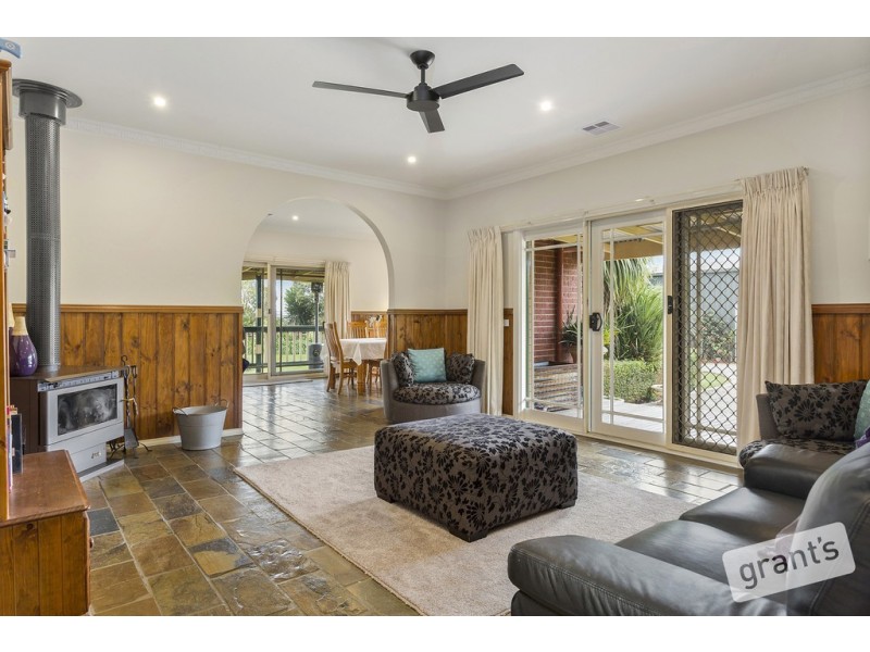 75 Backhouses Road, Bayles VIC 3981