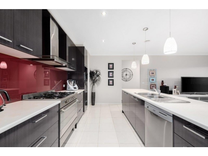 17 Wordsworth Court, Drouin VIC 3818