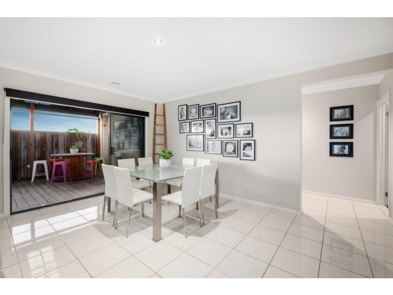 17 Wordsworth Court, Drouin VIC 3818