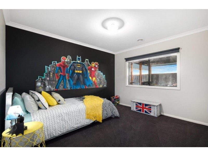 17 Wordsworth Court, Drouin VIC 3818