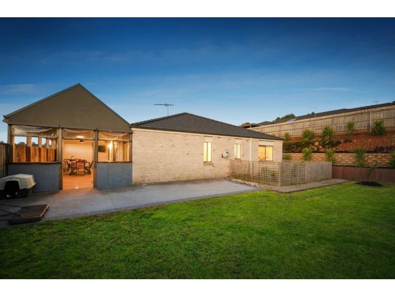 17 Wordsworth Court, Drouin VIC 3818