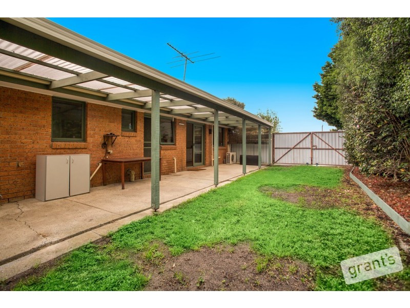 1B Watson Gardens, Berwick VIC 3806
