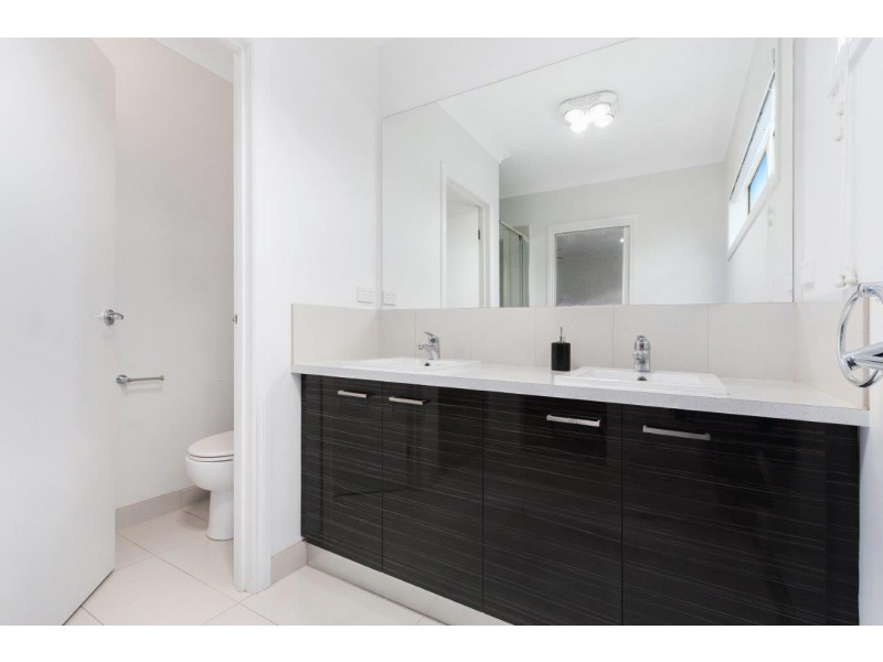 1 Wordsworth Court, Drouin VIC 3818