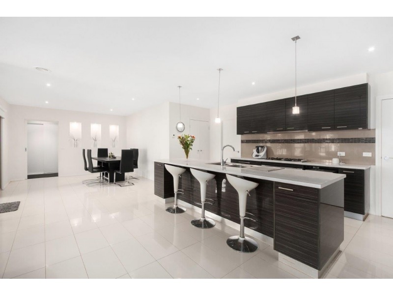 1 Wordsworth Court, Drouin VIC 3818