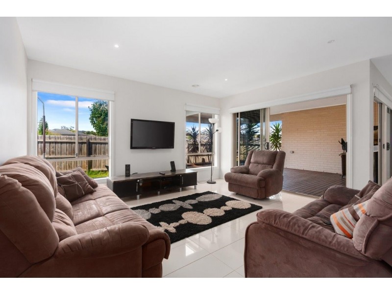 1 Wordsworth Court, Drouin VIC 3818