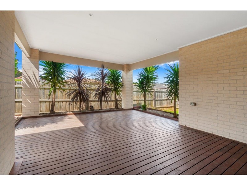 1 Wordsworth Court, Drouin VIC 3818