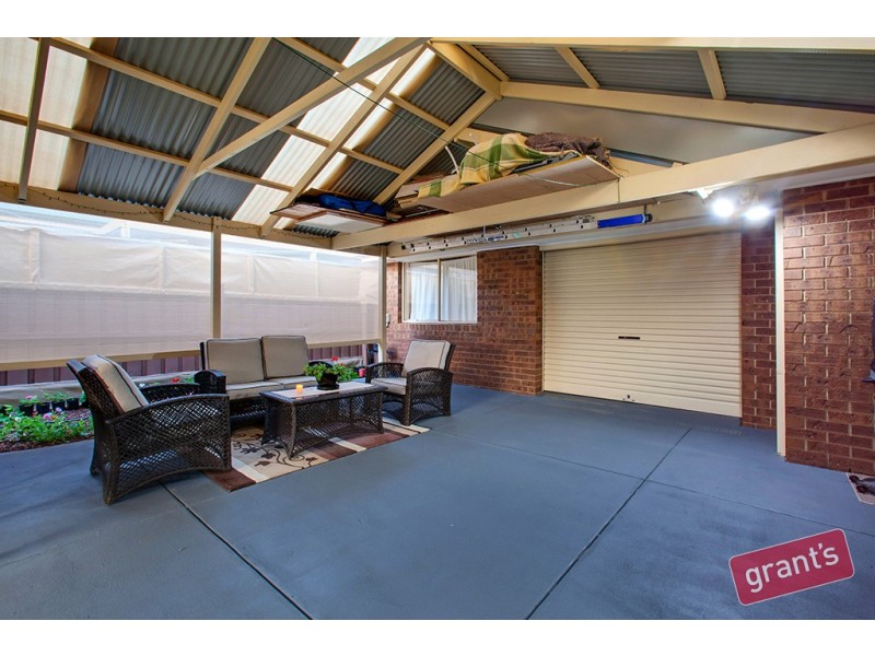31 Dunbarton Drive, Pakenham VIC 3810
