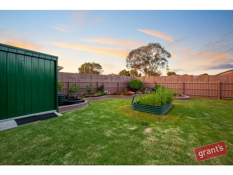 31 Dunbarton Drive, Pakenham VIC 3810