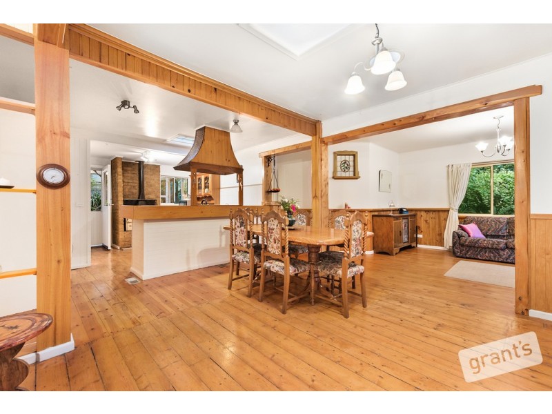 11 Maurice Street, Cockatoo VIC 3781