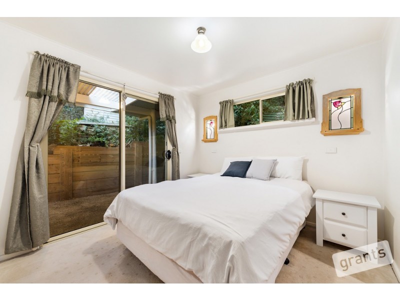 11 Maurice Street, Cockatoo VIC 3781
