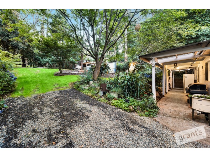 11 Maurice Street, Cockatoo VIC 3781