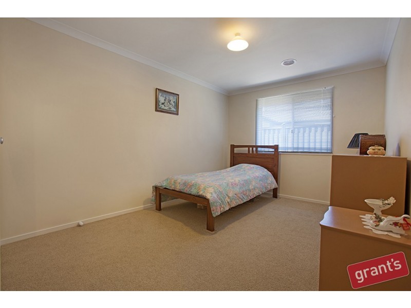 9 Doonie Way, Pakenham VIC 3810