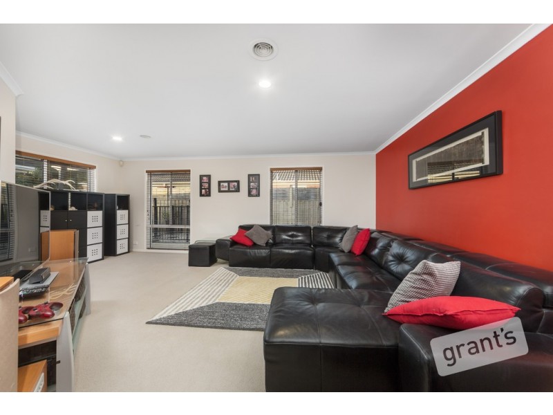 8 Harbour Street, Beaconsfield VIC 3807