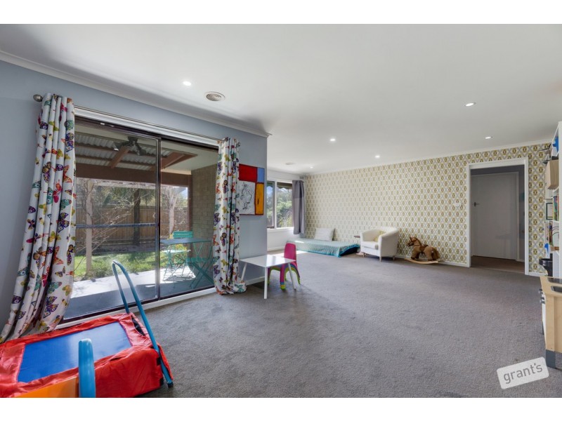 28 Lindsay Street, Drouin VIC 3818