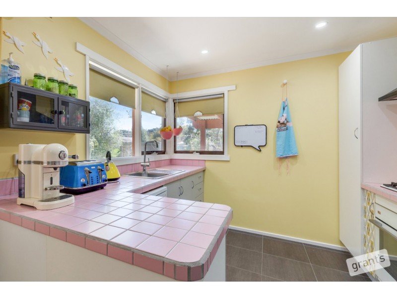 28 Lindsay Street, Drouin VIC 3818