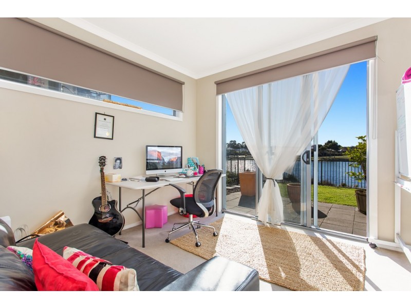 13 Albatross Drive, Pakenham VIC 3810