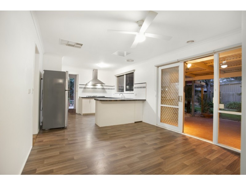 14 Cantle Close, Pakenham VIC 3810