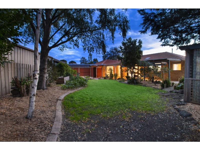 14 Cantle Close, Pakenham VIC 3810