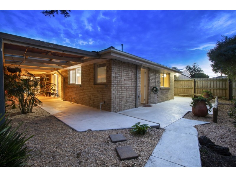 14 Cantle Close, Pakenham VIC 3810