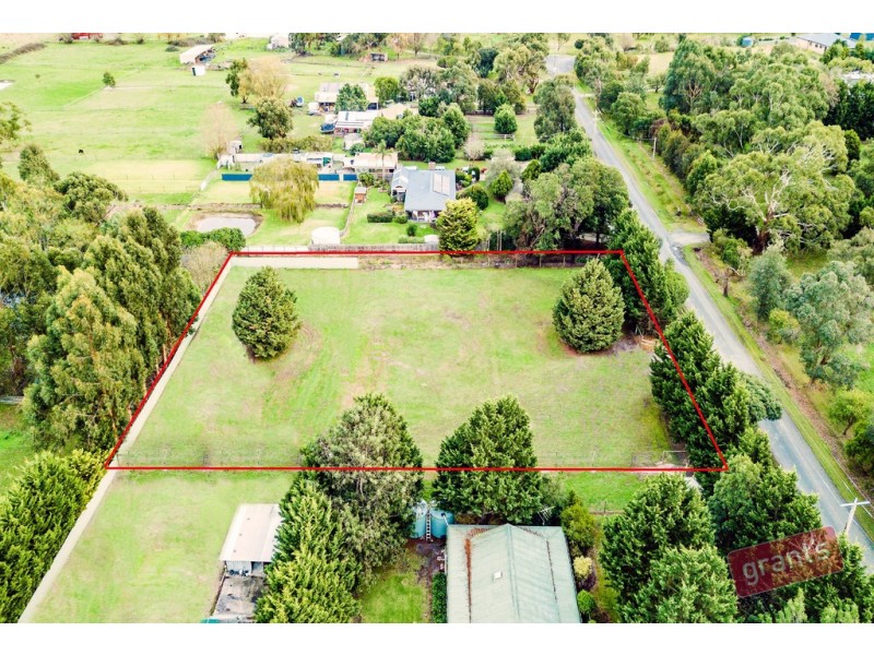 16 Wattle Court, Lang Lang VIC 3984