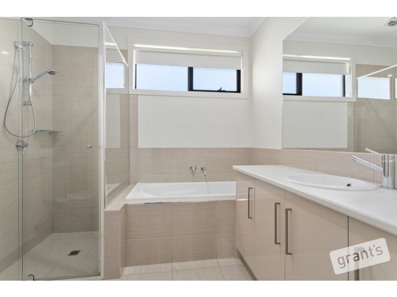 22 Fitzroy Street, Pakenham VIC 3810