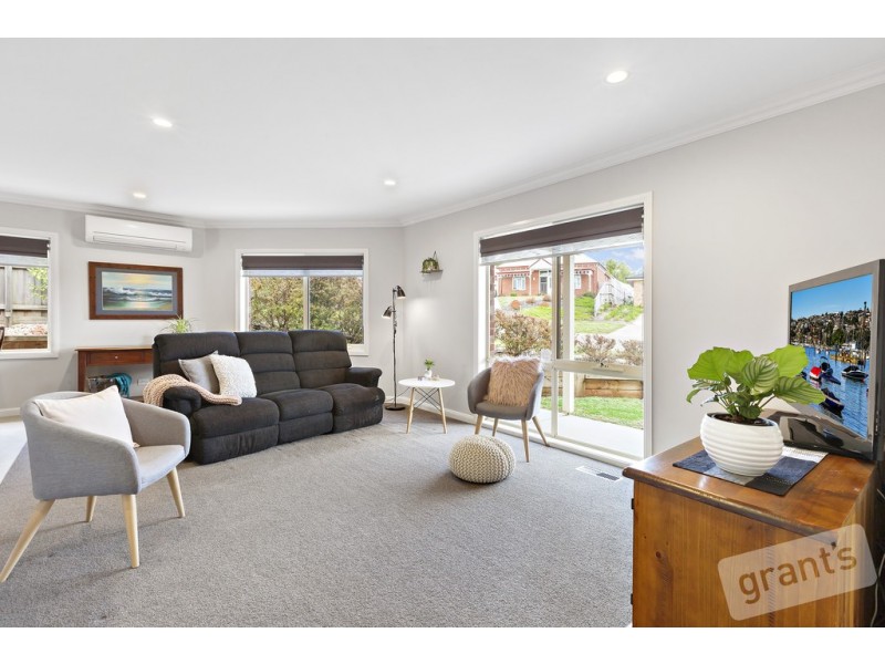 14 Shae Crescent, Drouin VIC 3818