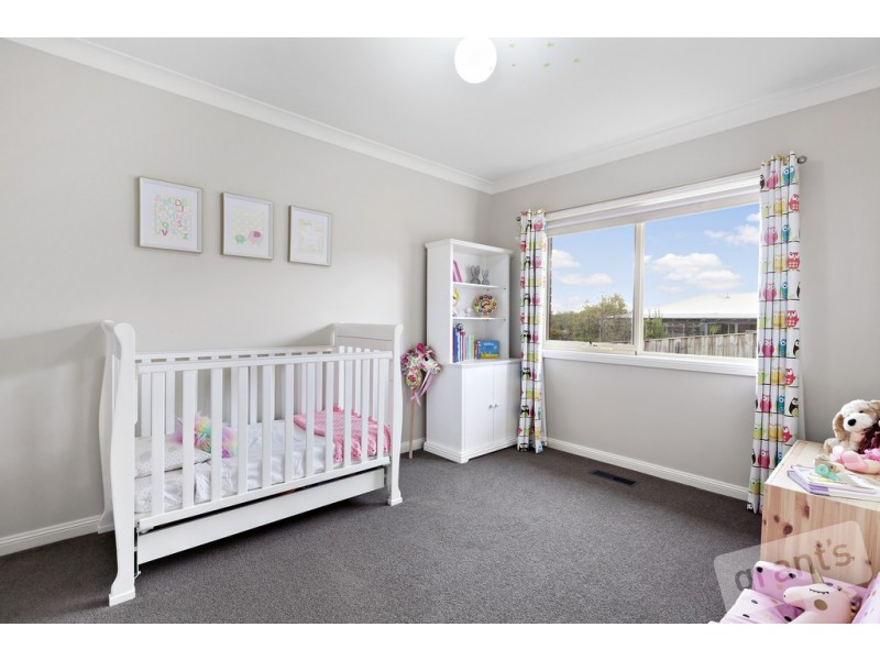 14 Shae Crescent, Drouin VIC 3818