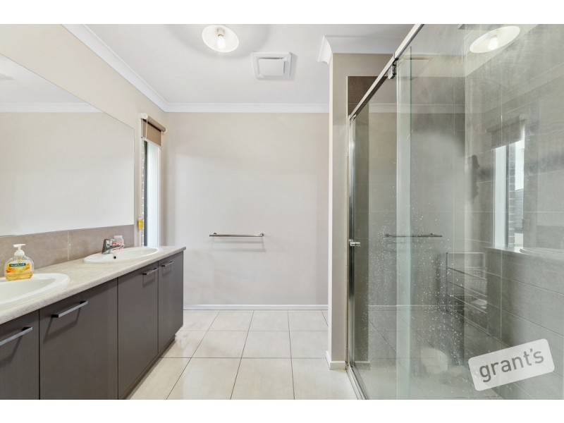 26 Illawarra Way, Pakenham VIC 3810