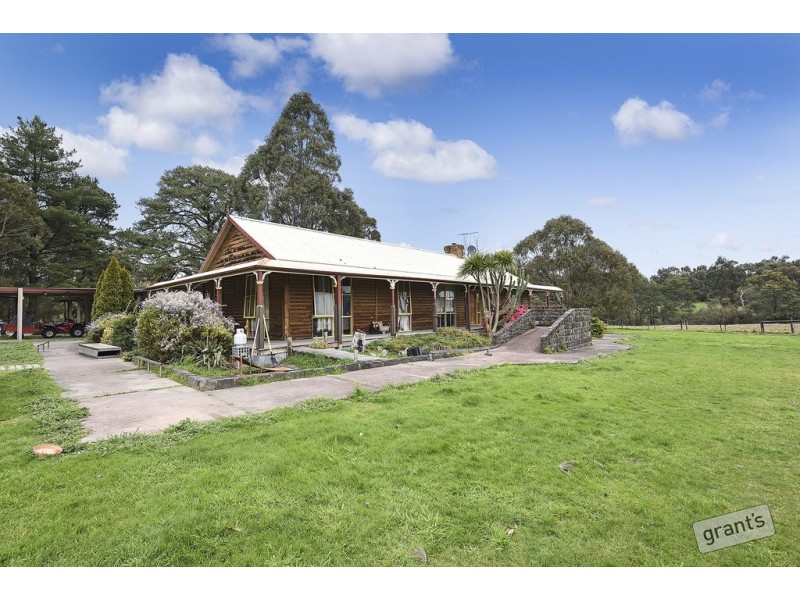327 Fogarty Road, Maryknoll VIC 3812