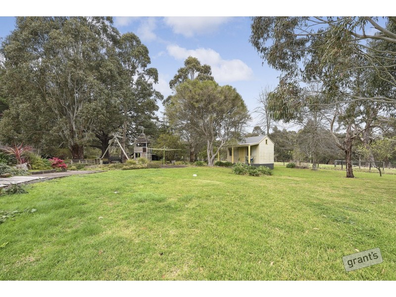 327 Fogarty Road, Maryknoll VIC 3812