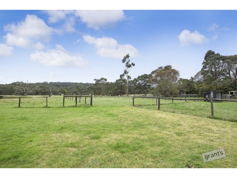 327 Fogarty Road, Maryknoll VIC 3812