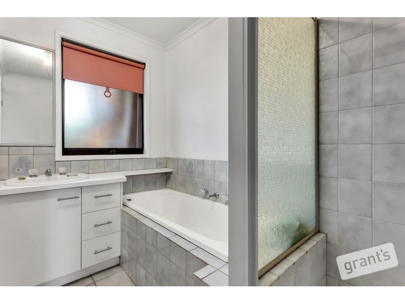 21 Duncan Drive, Pakenham VIC 3810