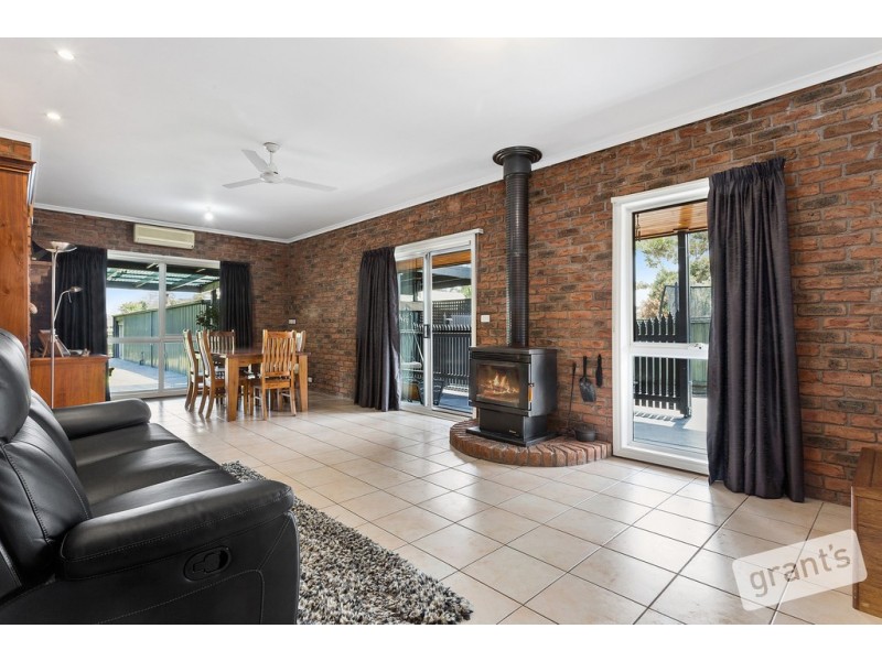 2 Ferndale Court, Lang Lang VIC 3984