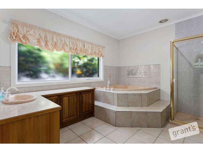 2 Ferndale Court, Lang Lang VIC 3984
